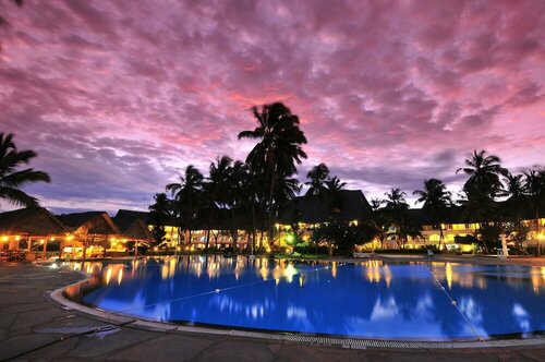 Гостиница Reef Hotel в Момбасе