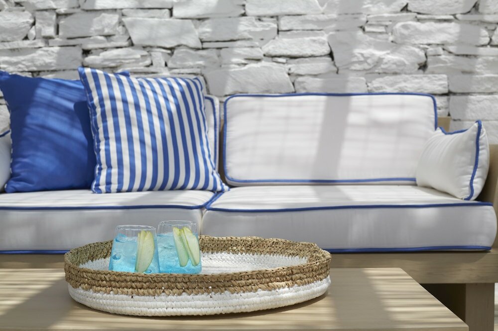 Фото Mr & Mrs White Tinos