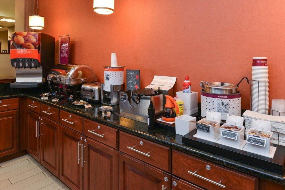 Фото Hampton Inn College Park