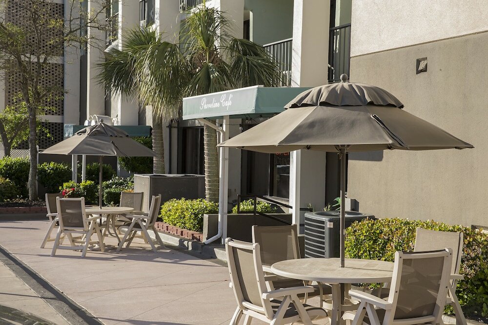 Фото Grande Shores Ocean Resort