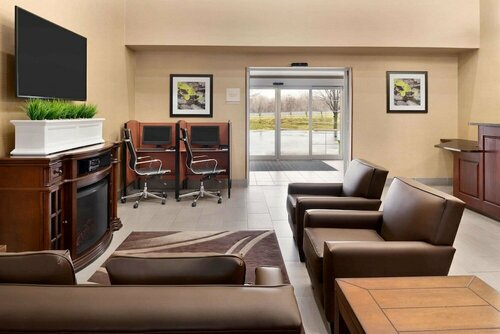 Гостиница Hawthorn Suites by Wyndham Oak Creek/Milwaukee Airport в Ок Крике