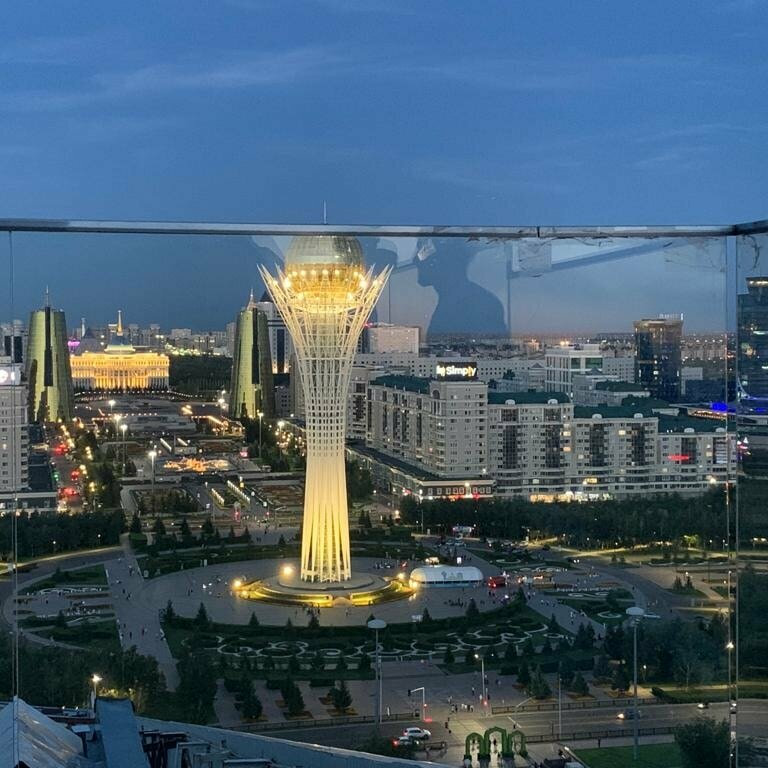 Бизнес-орталық Na Vodno-zelenom býlvare, Астана, фото