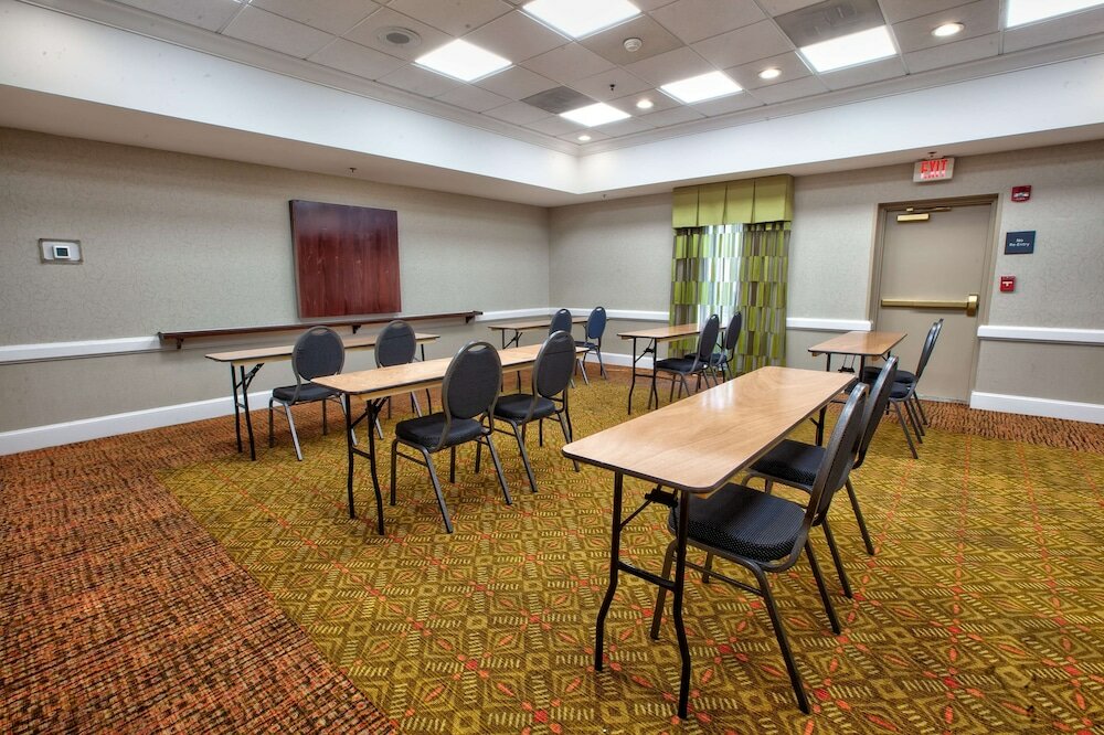 Фото Hampton Inn College Park