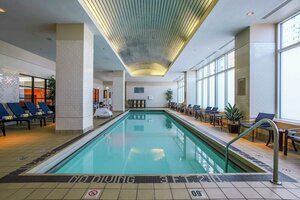 Гостиница Embassy Suites by Hilton Chicago Downtown Magnificent Mile