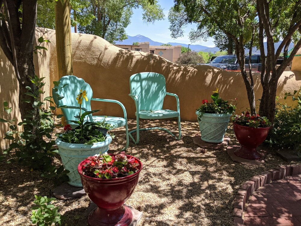 Фото Sagebrush Inn & Suites