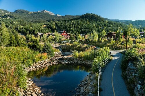 Гостиница Legends Whistler