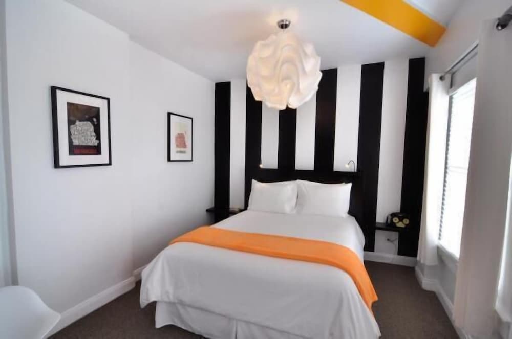 Фото Edwardian Hotel