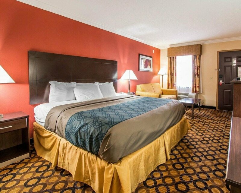 Гостиница Econo Lodge Richmond Hill