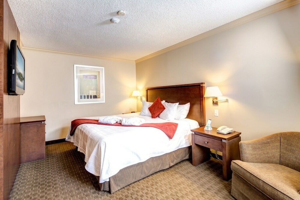 Фото Best Western Plus Guildwood Inn