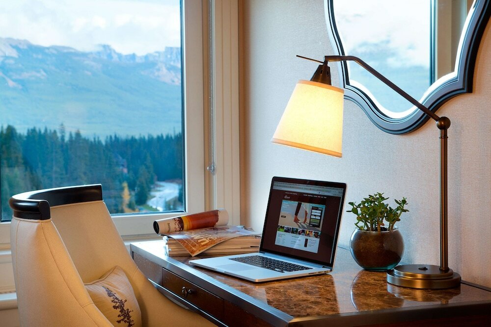 Фото Fairmont Chateau Lake Louise