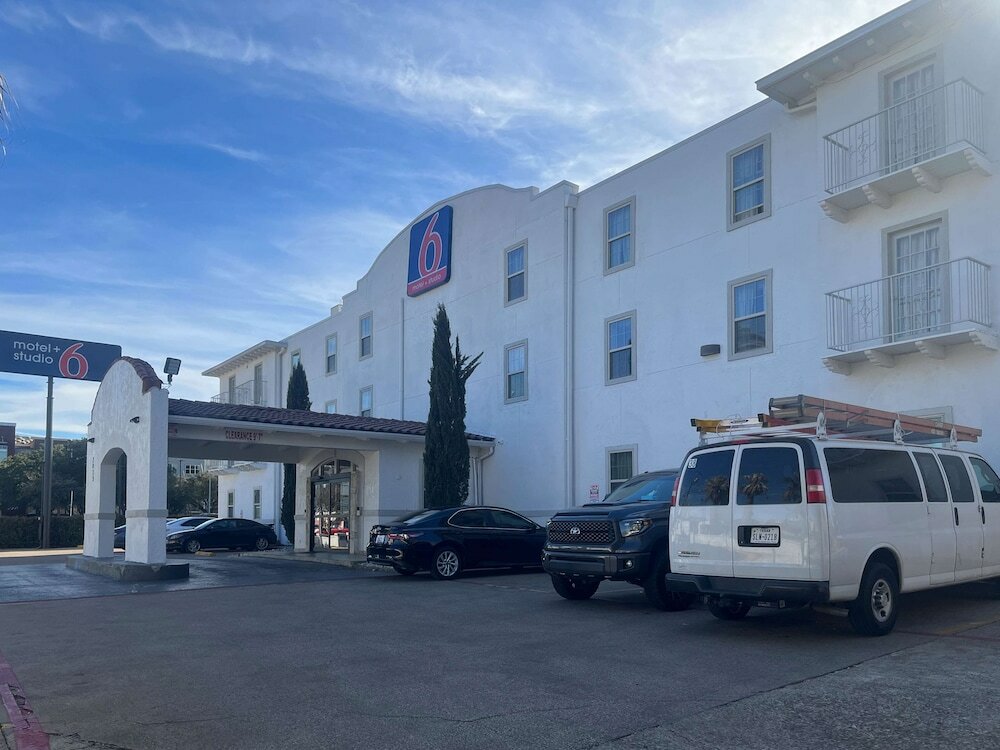Фото Motel 6 Dallas, Tx – Downtown