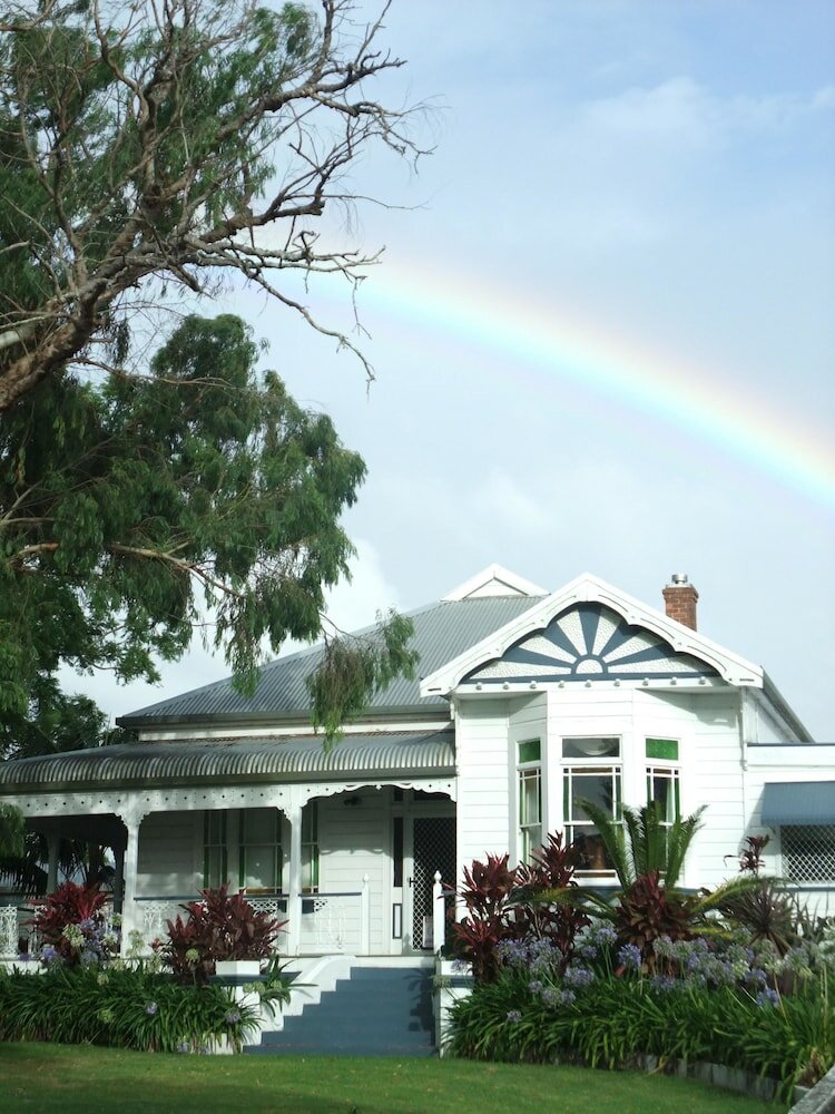 Фото Colonial Court Motor Inn
