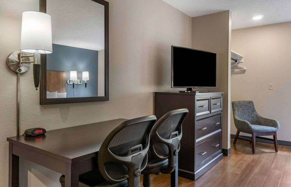 Фото Extended Stay America Premier Suites - Union City - Dyer St