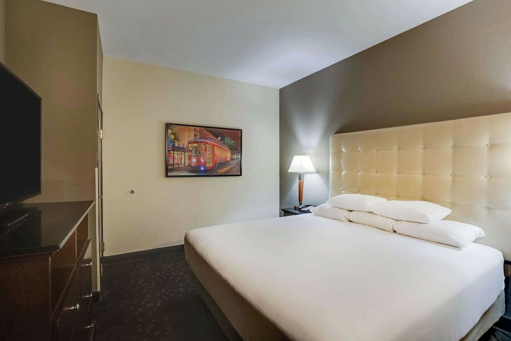 Фото Drury Plaza Hotel New Orleans