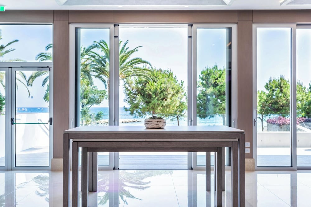 Фото Crowne Plaza