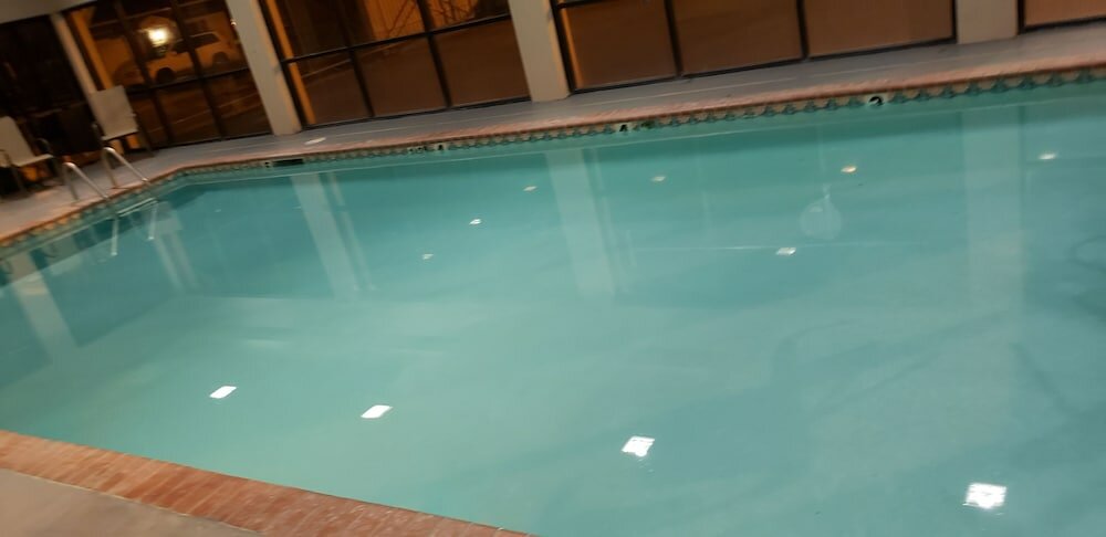 Фото Quality Inn & Suites Lafayette