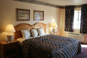 Гостиница Lakeside Inn & Suites в Корпус-Кристи
