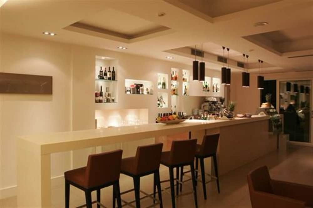 Фото Le Rose Suite Hotel