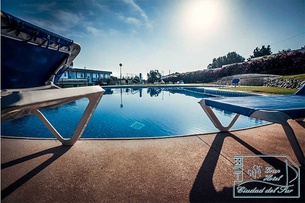 Фото Gran Hotel Ciudad Del Sur