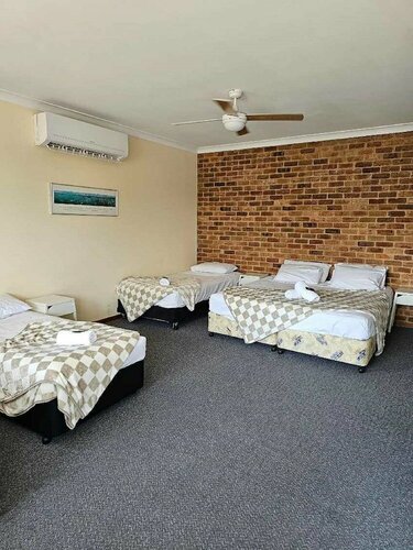 Гостиница Coastal Bay Motel Coffs Harbour в Кофс-Харборе