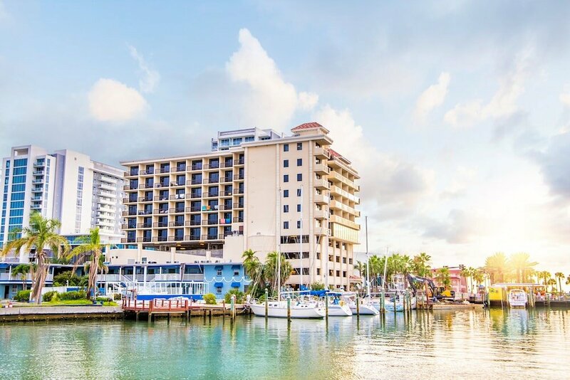 Гостиница Pier House 60 Clearwater Beach Marina Hotel