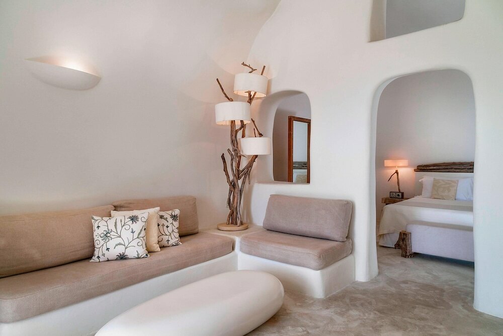 Фото Mystique, a Luxury Collection Hotel, Santorini