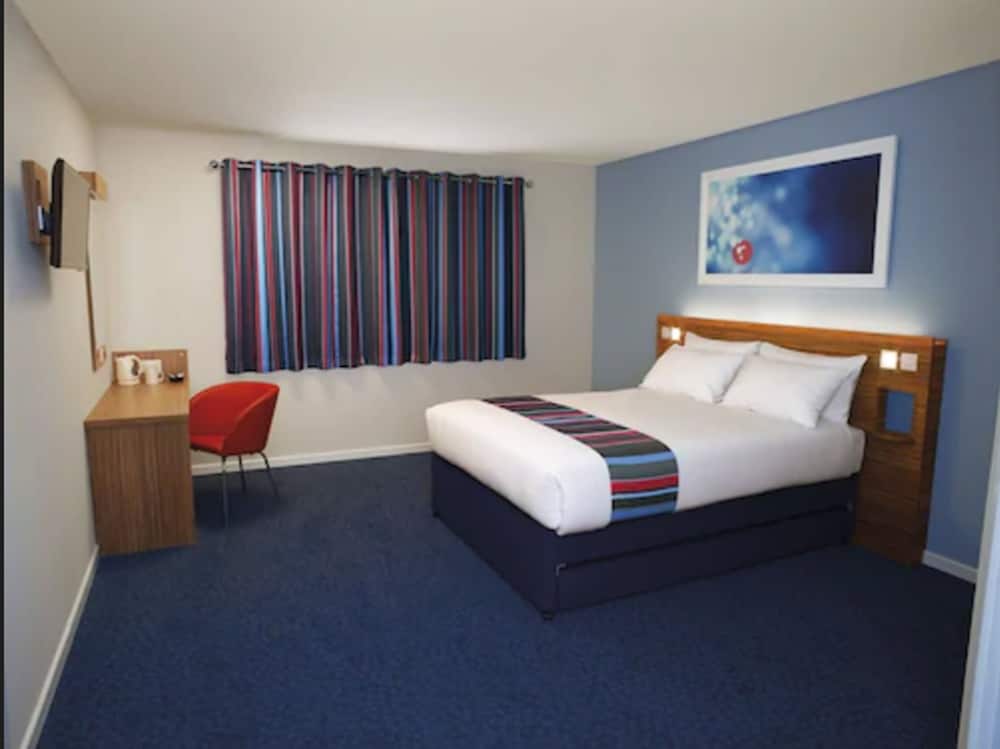 Фото Travelodge Dublin Phoenix Park Hotel