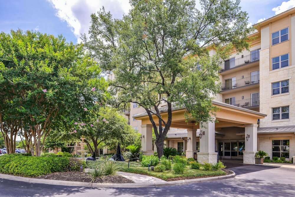 Фото Hilton San Antonio Hill Country