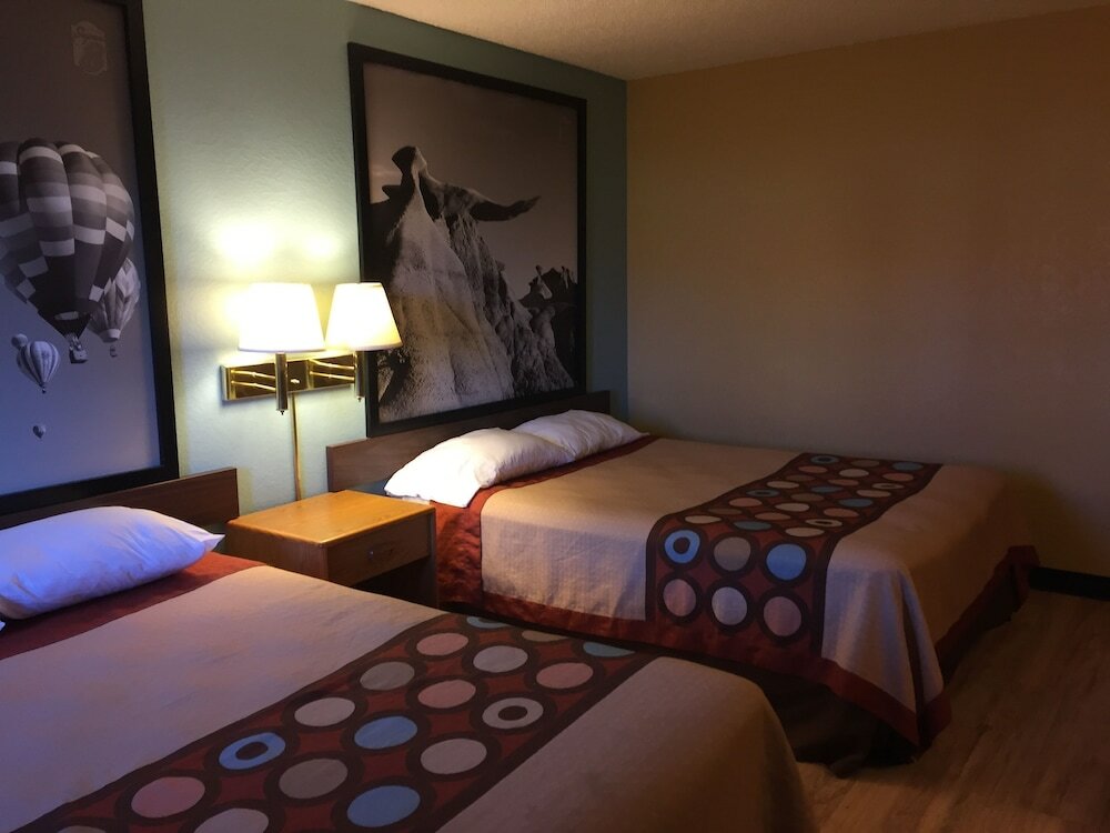 Фото Super 8 by Wyndham Raton