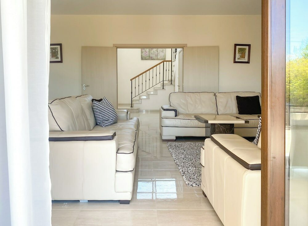 Фото Phaedrus Living Luxury Villa Erimi