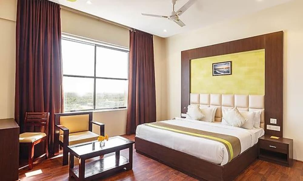 Фото отеля 2