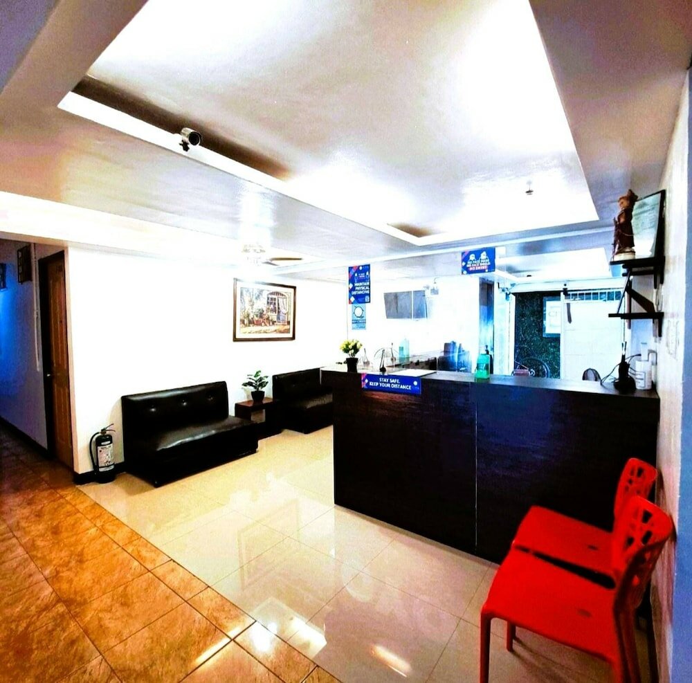 Фото Makati Poblacion Hotel