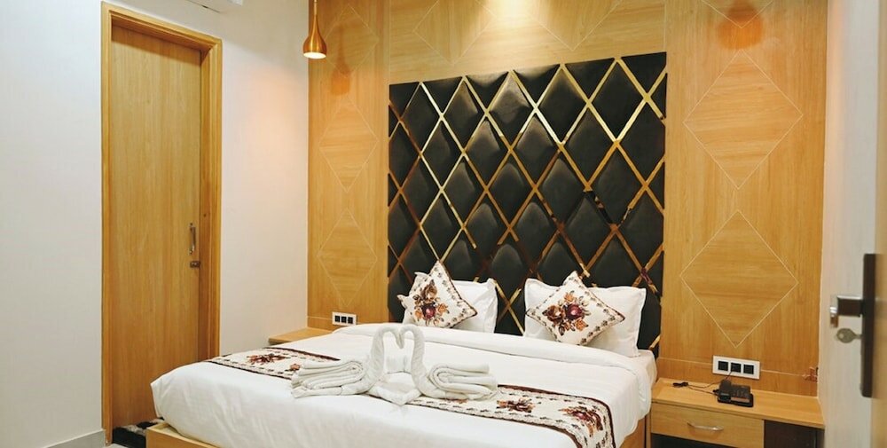 Фото Hotel The Posh