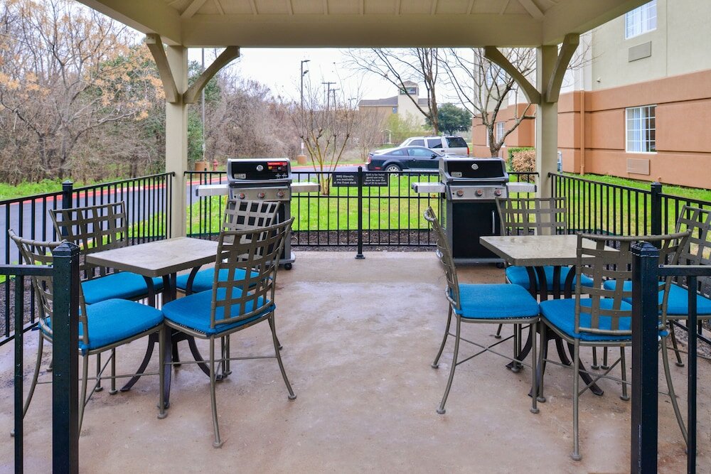 Фото Candlewood Suites Austin-Round Rock, an Ihg Hotel