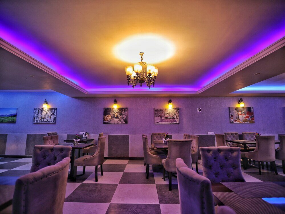 Фото Hotel The Montreal Near by Dal Lake