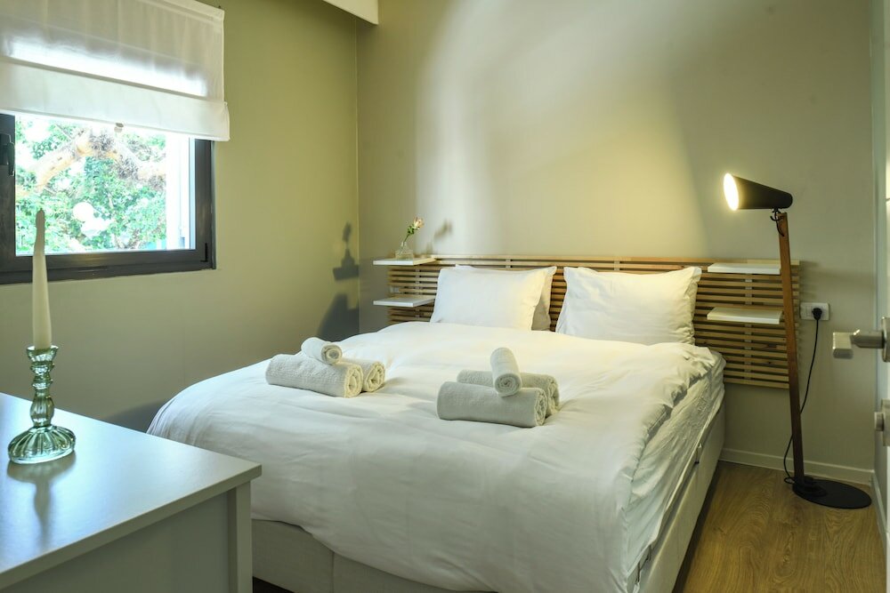 Фото Elegant 1br Dizengoff Apt by Sea N' Rent