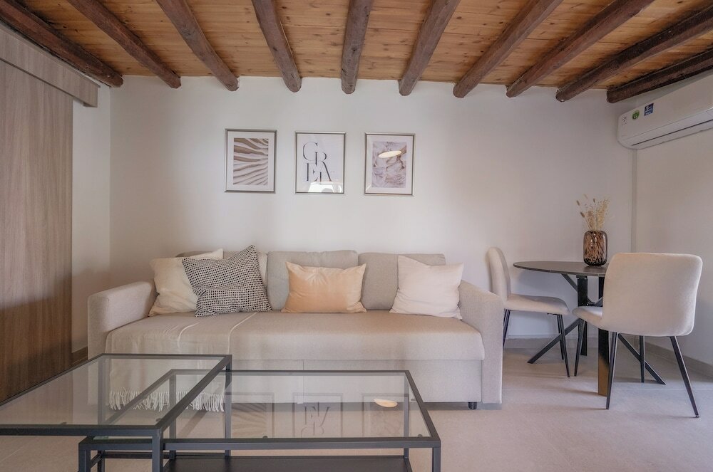 Фото Phaedrus Living Peristerona Traditional Maisonette