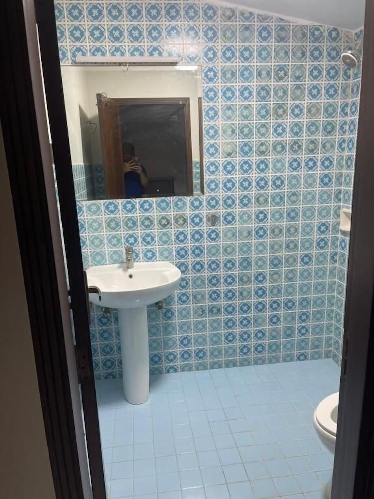 Фото Vorano Hotel Karachi