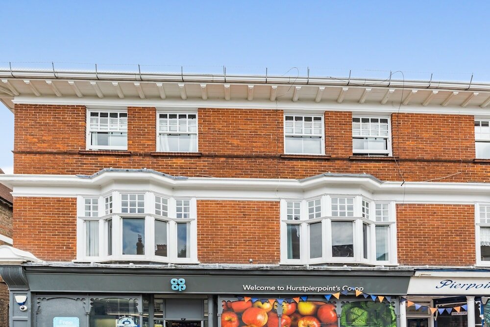 Фото Apartment Ascot House i by Huluki Sussex Stays