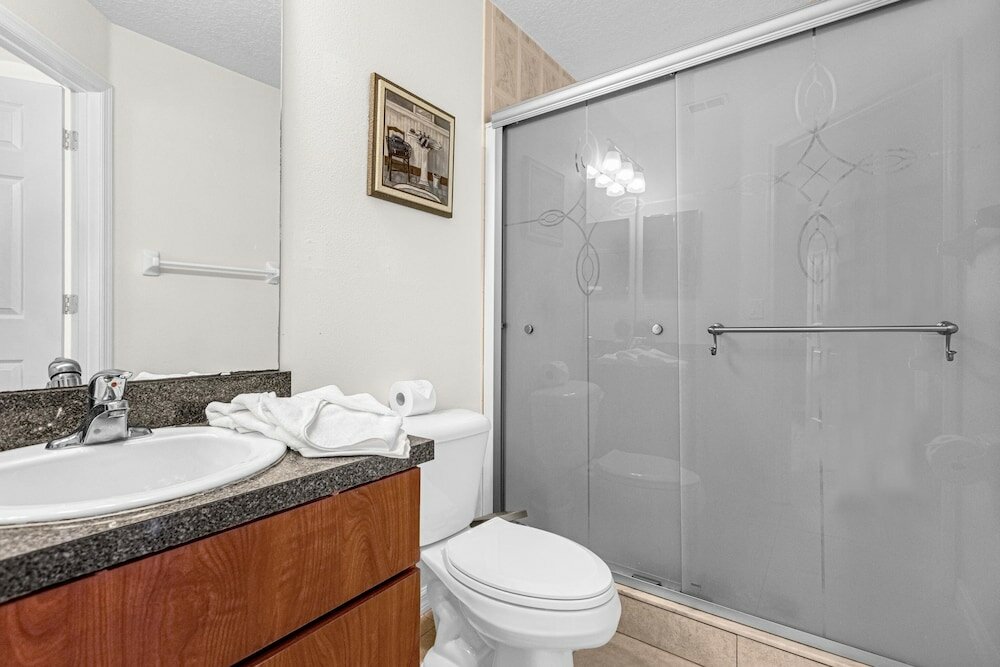 Фото Glamorous House in Disney Area Heated Private Pool