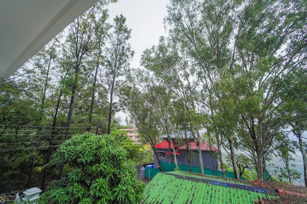 Фото The Signature Crest