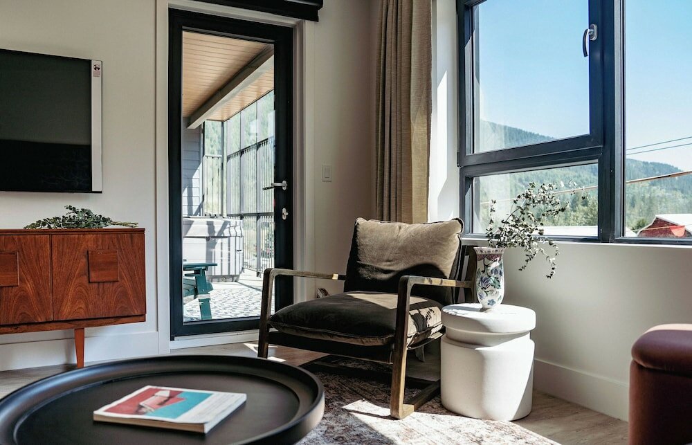 Фото Forever Young by Revelstoke Vacations