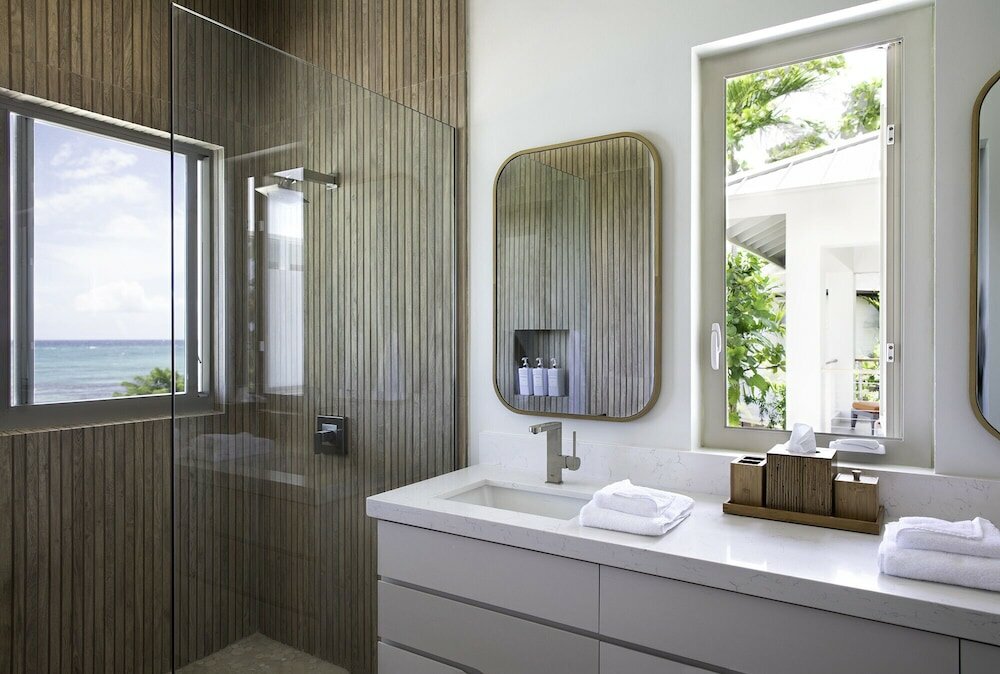 Фото Fabulous 5 Bedroom Beachfront Villa