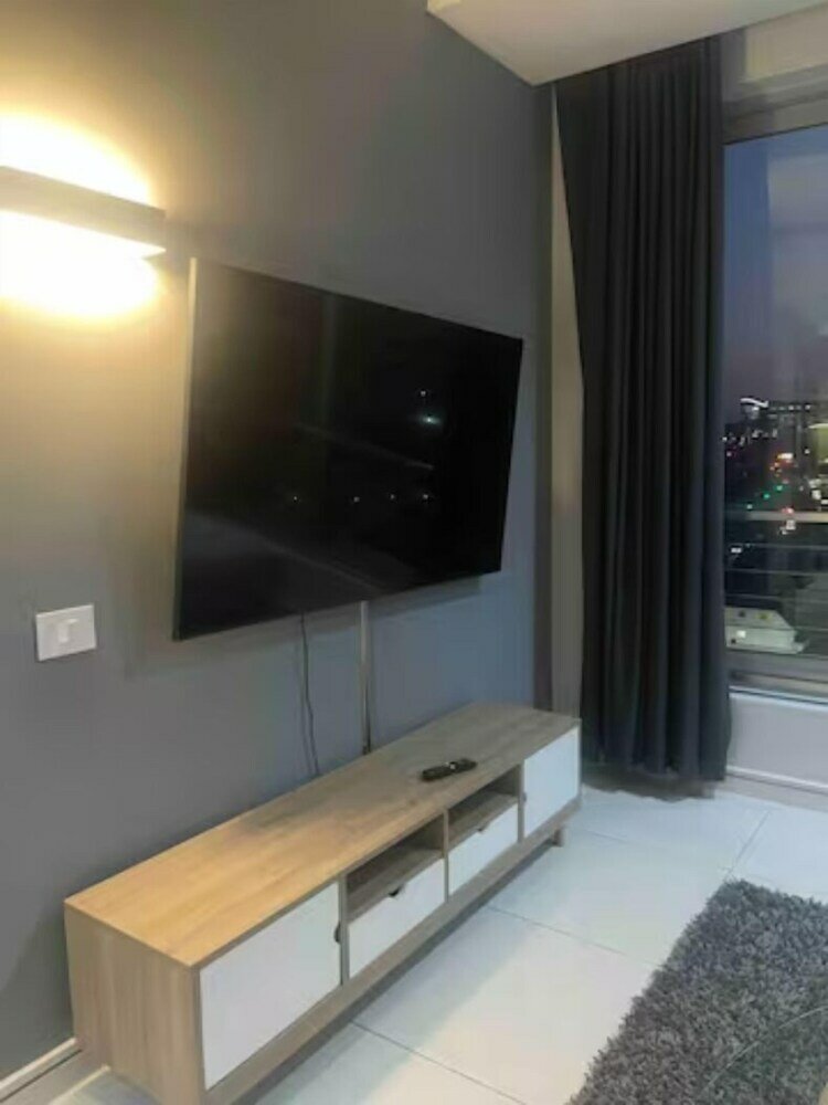 Фото 5-Star Self Catering Apartment