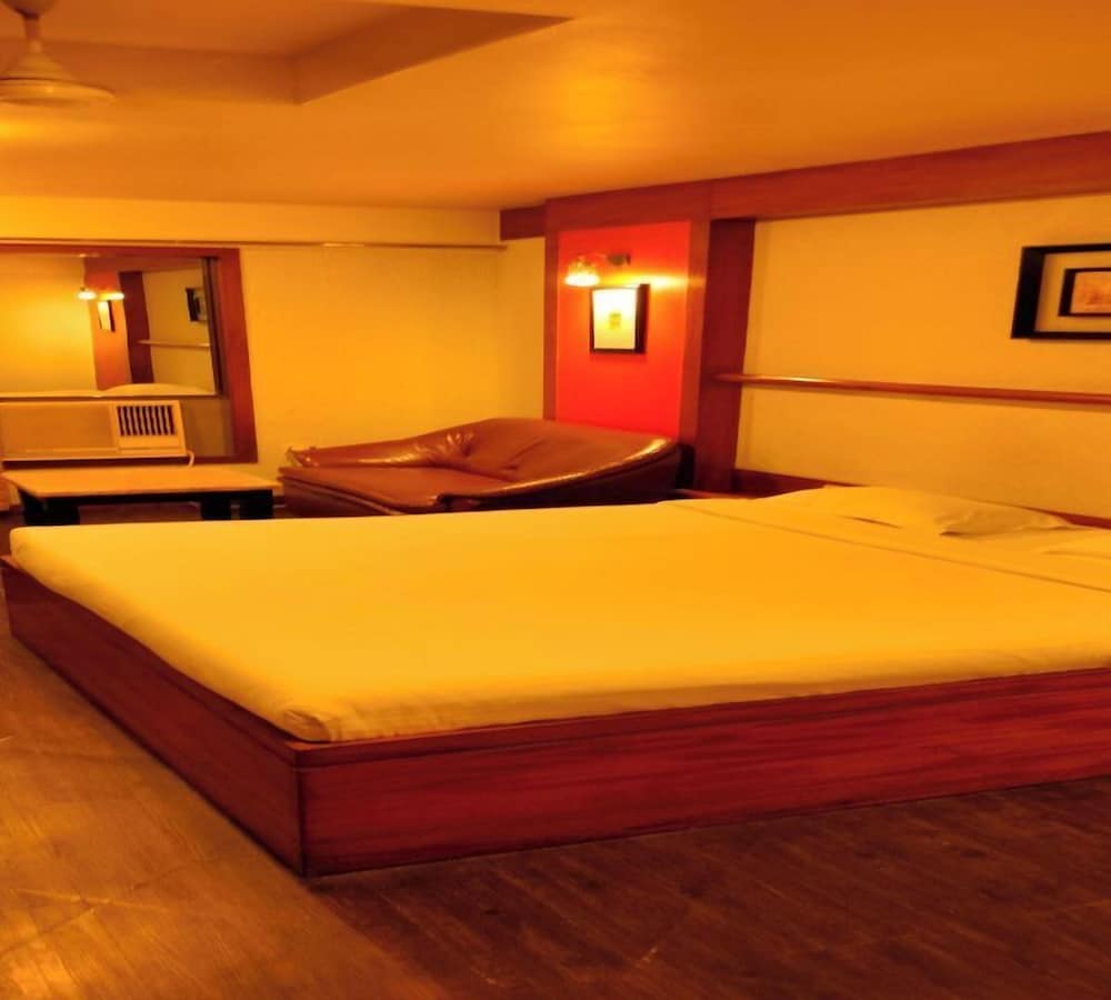 Фото Quaint Suites