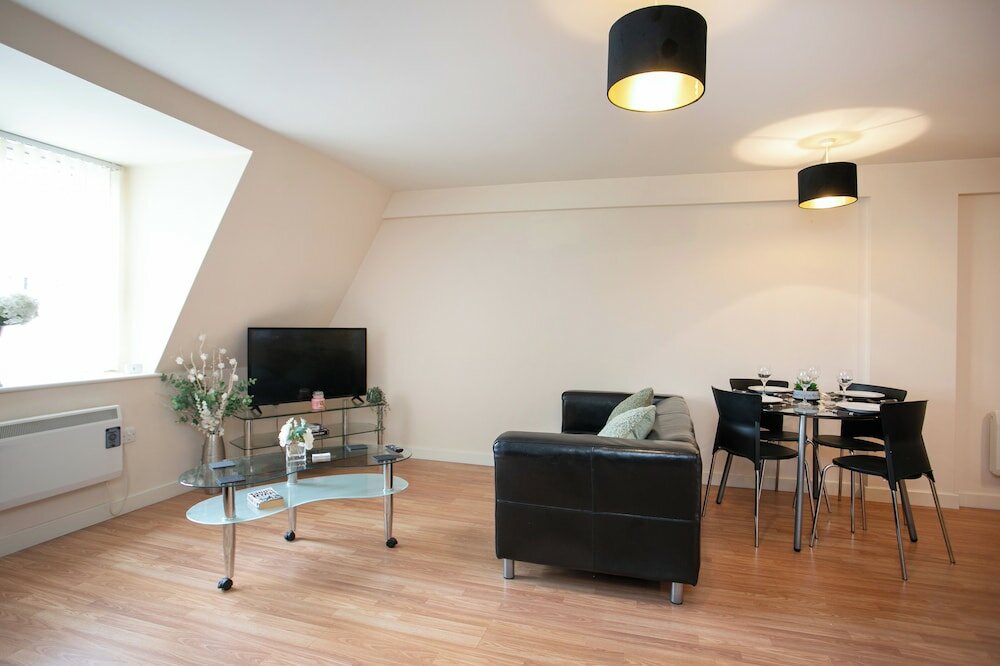 Фото 2 Bedroom Apartment in Heart of Notts