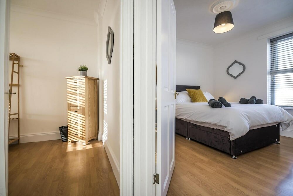 Фото Ivydene - 3 Bedroom Holiday Home - Tenby