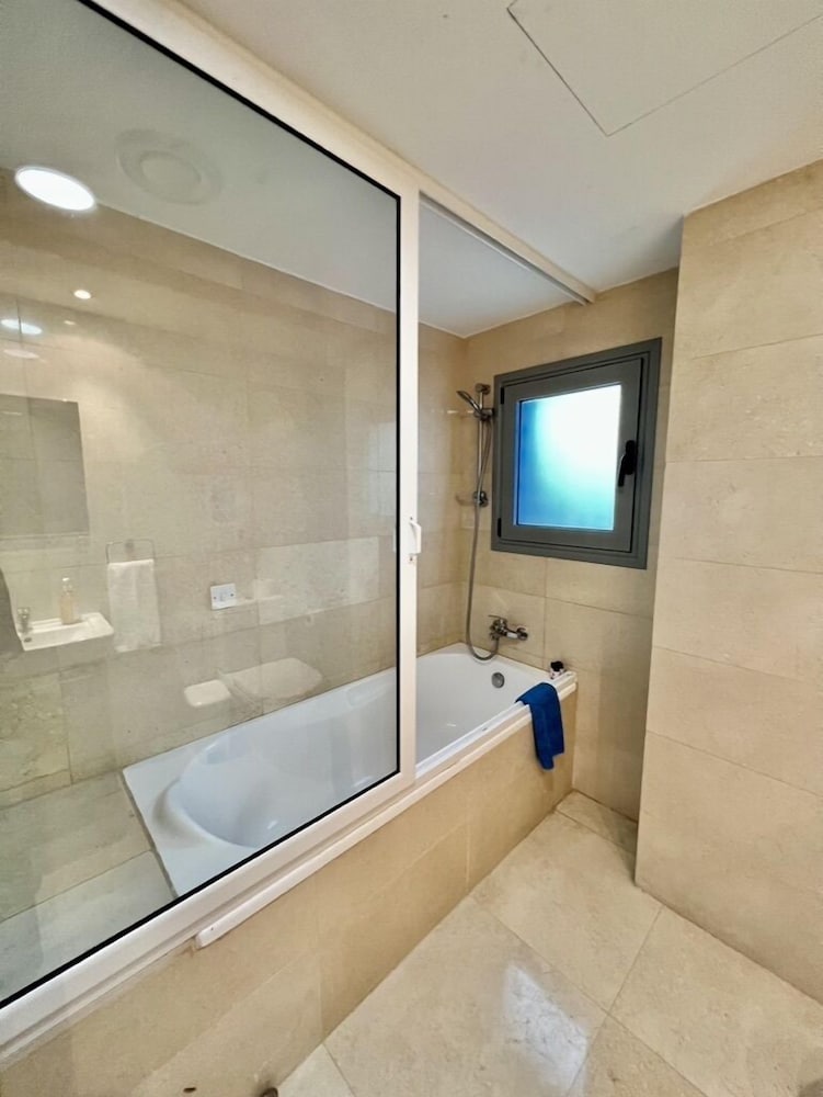 Фото Aphrodite Plaza