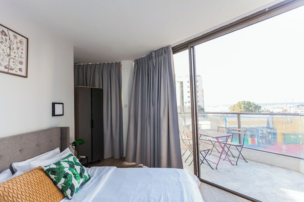 Фото HaYarkon Apartments