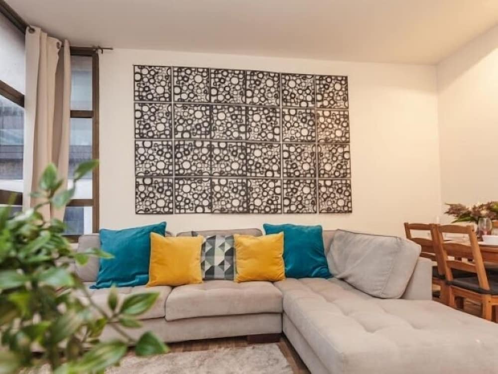 Фото Cozy Ben Yehuda Hideaway-Tel Aviv Rental